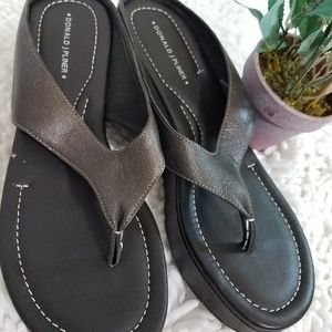 Donald Pliner Syte 2 Wedge Thong Sandals
